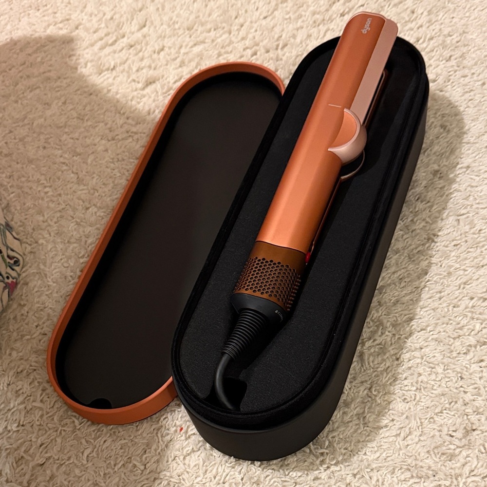 Dyson Air Straight. Copper Hair Styling Tool with Case